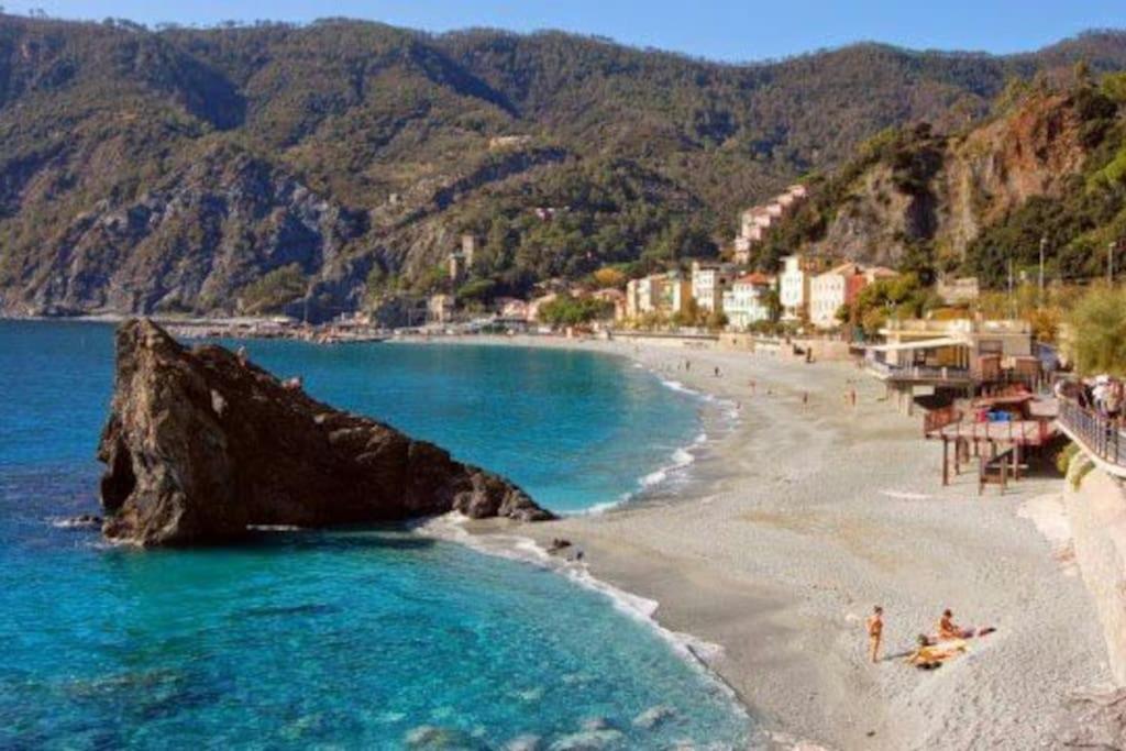 La Casa Del Forziere Verde La Spezia Bagian luar foto