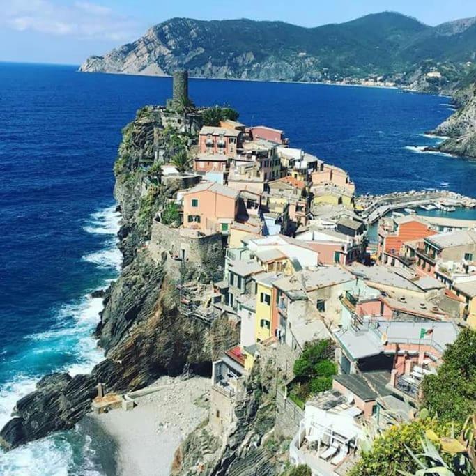 La Casa Del Forziere Verde La Spezia Bagian luar foto