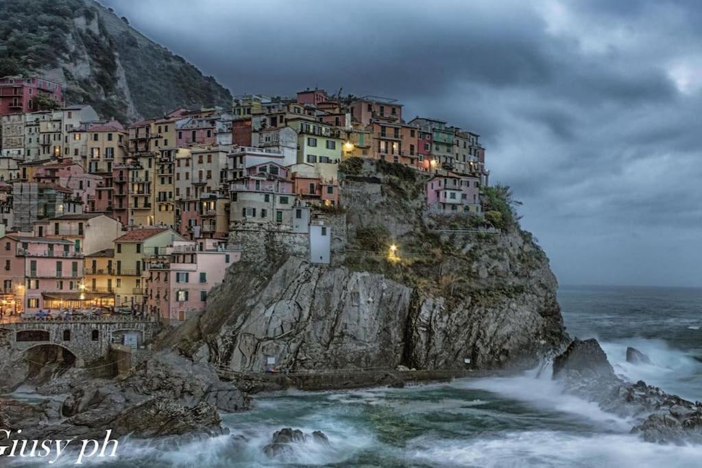 La Casa Del Forziere Verde La Spezia Bagian luar foto