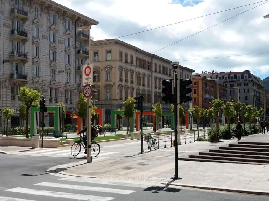 La Casa Del Forziere Verde La Spezia Bagian luar foto
