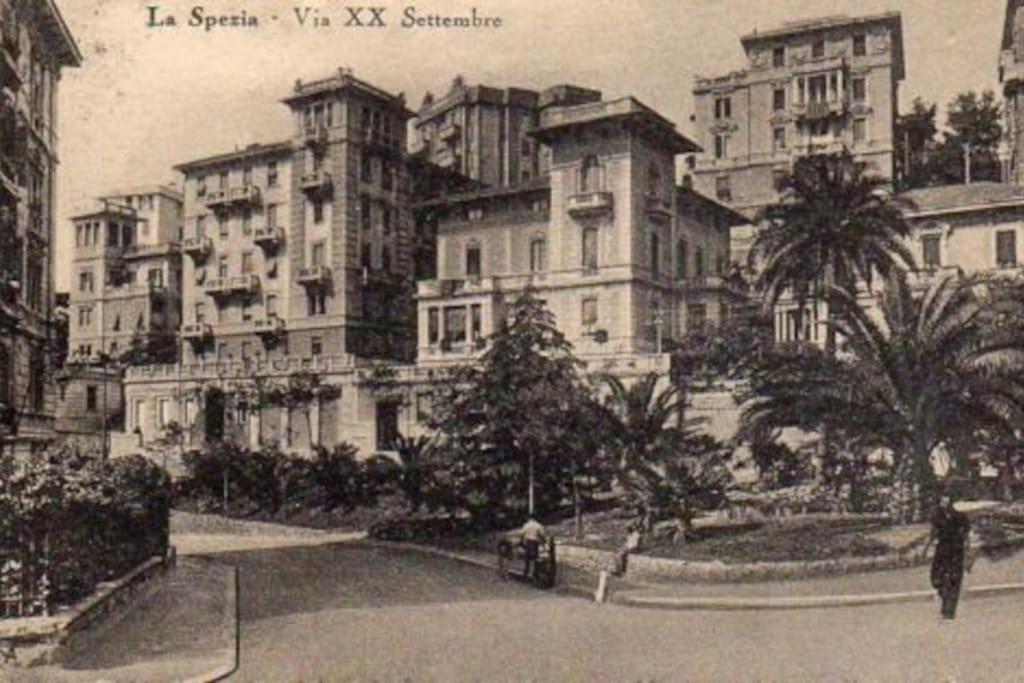 La Casa Del Forziere Verde La Spezia Bagian luar foto